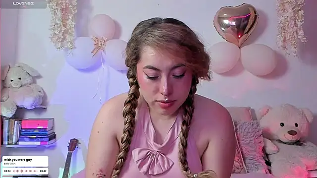 Snapshot of julieta_cooper20 chatting on February 20, 3:58 am julieta cooper20 online show from February 20, 3:58 am