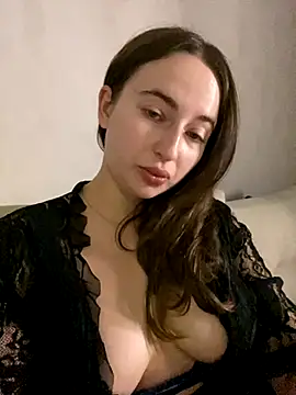 AlisaQSky online show from November 11, 5:35 pm