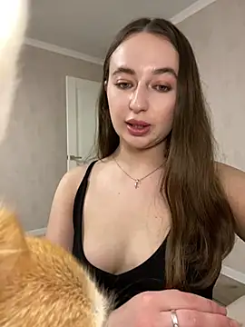 Snapshot of AlisaQSky chatting on February 25, 3:54 pm AlisaQSky online show from February 25, 3:54 pm