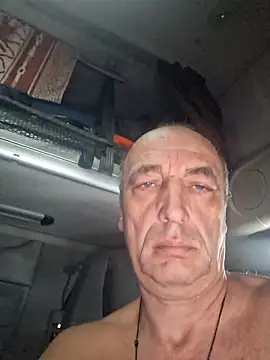 Snapshot of aleksis1313 chatting on November 2, 9:33 am aleksis1313 online show from November 2, 9:33 am