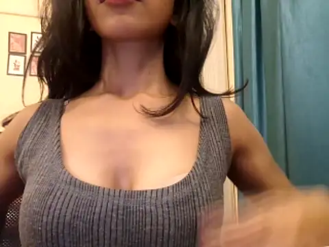 Queen Ayeshaa online show from November 18, 6:34 pm