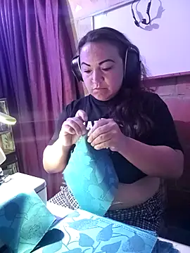 Snapshot of isis_milove chatting on February 26, 2:05 pm isis milove online show from February 26, 2:05 pm