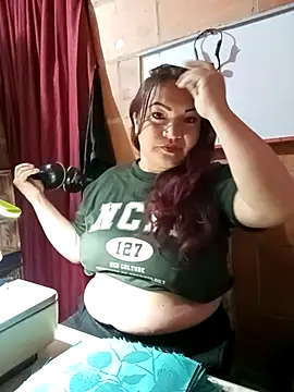 Snapshot of isis_milove chatting on February 28, 10:49 am isis milove online show from February 28, 10:49 am