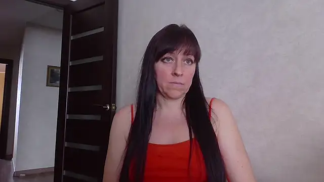 Snapshot of CarolinaReaperRed chatting on February 6, 10:29 am CarolinaReaperRed online show from February 6, 10:29 am