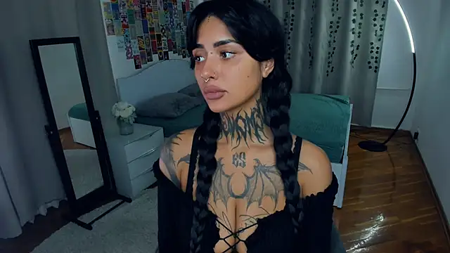 CharimgSabrina online show from October 5, 6:12 am