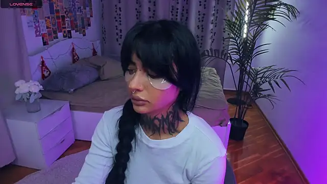 CharimgSabrina online show from January 12, 6:07 am