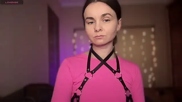 lanaloulou online show from October 21, 10:10 pm