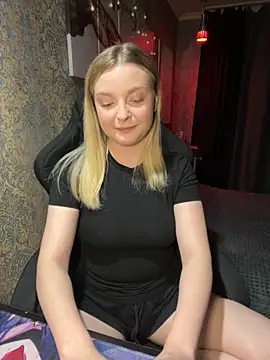 Snapshot of Lina_ly chatting on October 11, 9:13 pm Lina ly online show from October 11, 9:13 pm