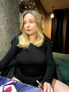 Snapshot of Lina_ly chatting on October 30, 9:04 pm Lina ly online show from October 30, 9:04 pm