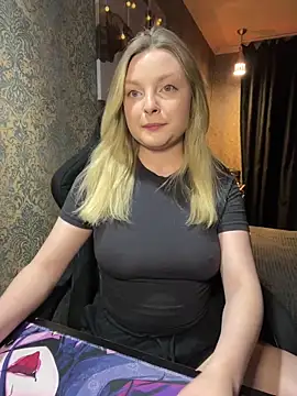 Snapshot of Lina_ly chatting on November 13, 9:03 pm Lina ly online show from November 13, 9:03 pm