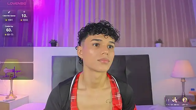 Snapshot of Kai_riptide chatting on November 3, 8:32 pm Kai riptide online show from November 3, 8:32 pm