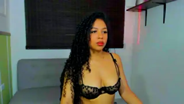 Snapshot of Sasha_rd chatting on November 24, 1:44 pm Sasha rd online show from November 24, 1:44 pm