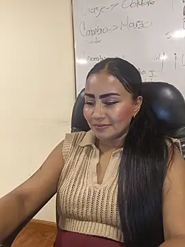 Snapshot of Ariana_Rodriguez chatting on July 9, 6:45 pm Ariana Rodriguez online show from July 9, 6:45 pm