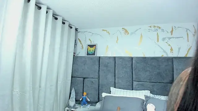 Cristal Velle online show from December 21, 1:51 pm