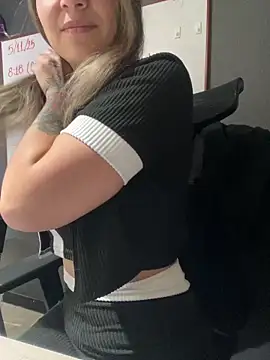 Isabella Varella online show from November 10, 12:26 pm