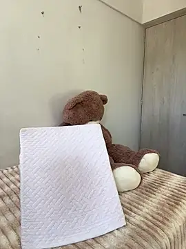 ZaraLuuv online show from February 4, 6:14 pm