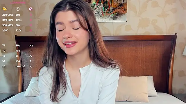 Snapshot of CathrynCovil chatting on October 19, 7:53 am CathrynCovil online show from October 19, 7:53 am