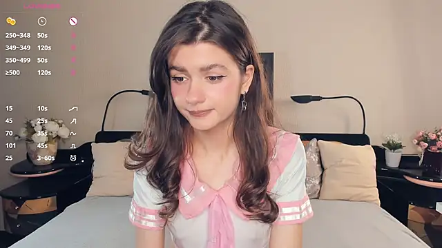 Snapshot of CathrynCovil chatting on April 5, 10:12 am CathrynCovil online show from April 5, 10:12 am