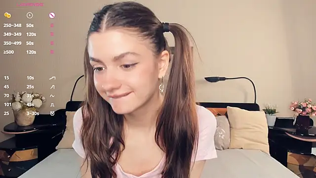 Snapshot of CathrynCovil chatting on April 16, 9:43 am CathrynCovil online show from April 16, 9:43 am