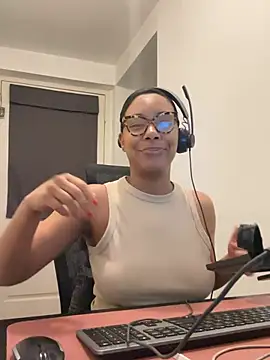 Melia Rayne online show from March 10, 10:20 am