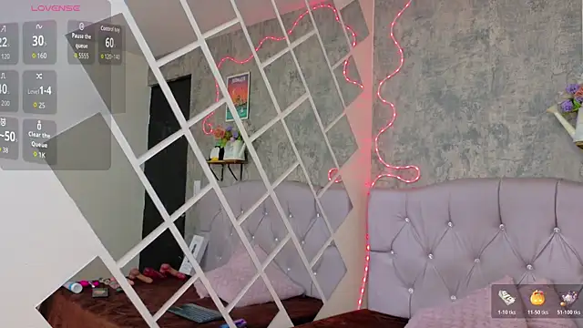 Devil AliceXo online show from November 5, 9:15 pm