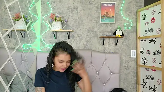 Devil AliceXo online show from April 8, 10:10 pm