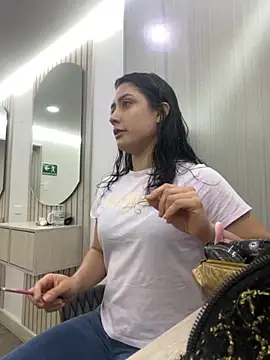 isabella winkler online show from October 9, 11:52 am