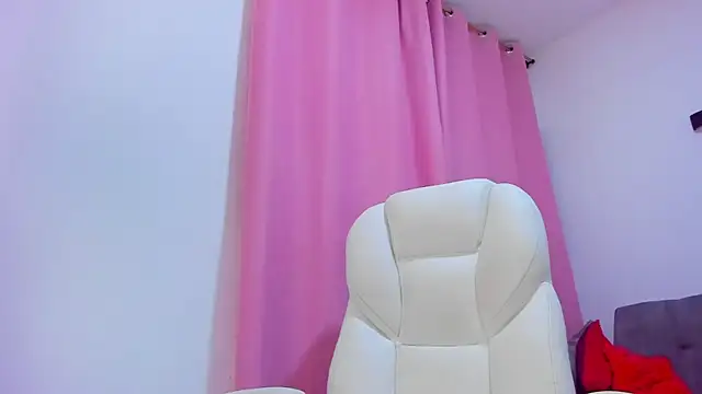 Snapshot of gaaby_foxx chatting on November 11, 1:22 pm gaaby foxx online show from November 11, 1:22 pm