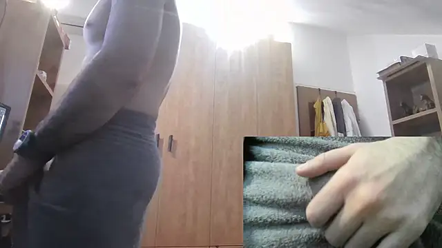 Snapshot of FunW1sh chatting on March 10, 1:01 am FunW1sh online show from March 10, 1:01 am