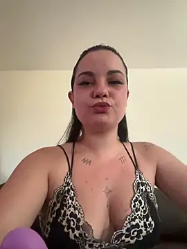 Biana Fernan online show from June 13, 2:48 pm