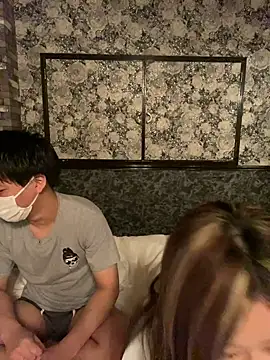 Snapshot of strawberryice chatting on February 28, 10:05 am strawberryice online show from February 28, 10:05 am