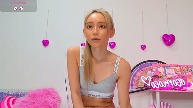 -LOCOMOCO- online show from November 26, 10:27 am