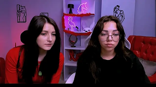 kiki swan online show from March 13, 2:16 am