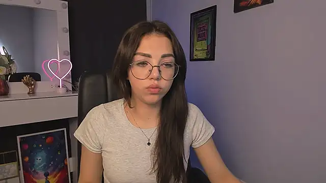 kiki swan online show from March 16, 5:17 pm