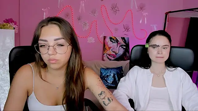 kiki swan online show from July 12, 9:33 am
