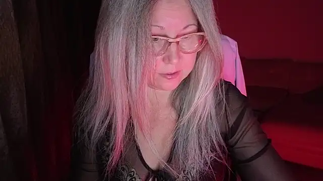 Wane Witch online show from October 9, 7:45 pm