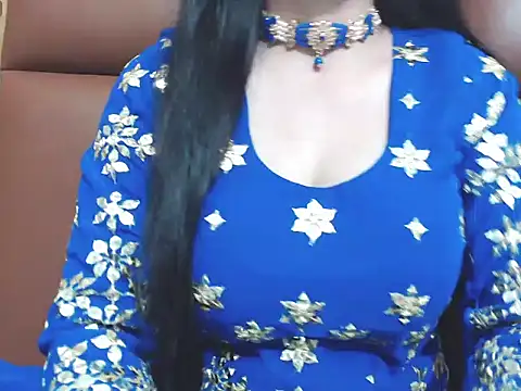 RealNaina online show from October 20, 5:46 pm