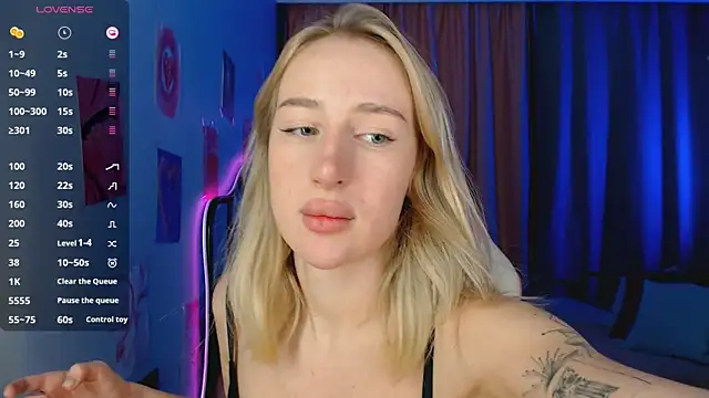 Cassie Scott online show from October 26, 10:15 pm