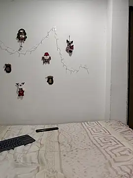 mialorents online show from December 17, 2:12 pm