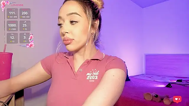 Amorkiss  online show from September 30, 9:36 am