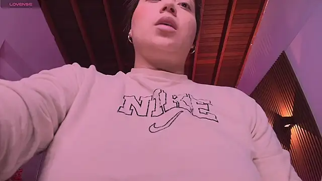 heidy johns online show from April 17, 3:09 am