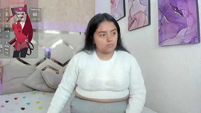 EmilyBrownn  online show from October 24, 7:10 pm