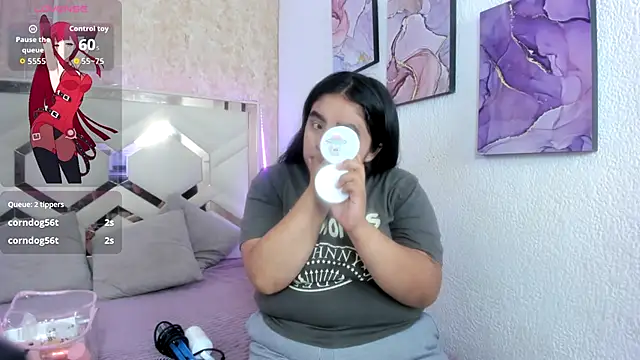 EmilyBrownn  online show from November 21, 7:01 pm