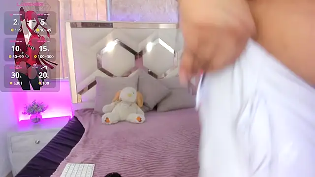 EmilyBrownn  online show from November 29, 6:55 pm