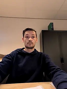 Snapshot of arnoanro chatting on March 2, 2:35 pm arnoanro online show from March 2, 2:35 pm