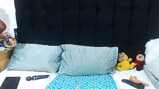 TaurusClitCake online show from November 2, 5:54 am