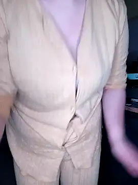 patrona sexooo online show from February 1, 9:46 pm