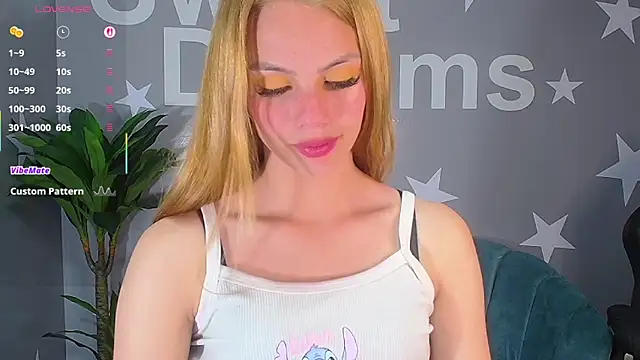 Snapshot of emma_wockll_t chatting on November 6, 1:12 pm emma wockll t online show from November 6, 1:12 pm