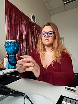 Juicy PeachLux online show from November 16, 7:47 am