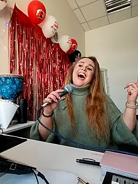 Juicy PeachLux online show from March 6, 7:49 am